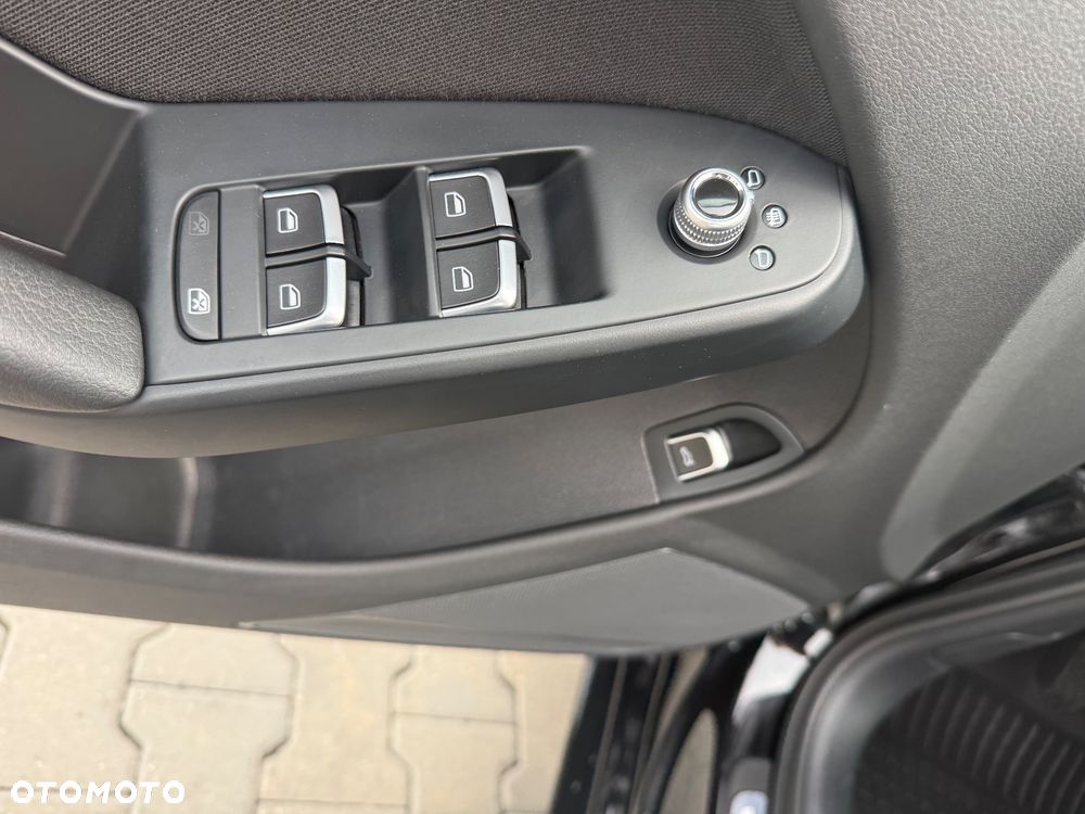 Audi A4 Avant 2.0 TDI DPF clean diesel quattro S line Sportpaket - 30