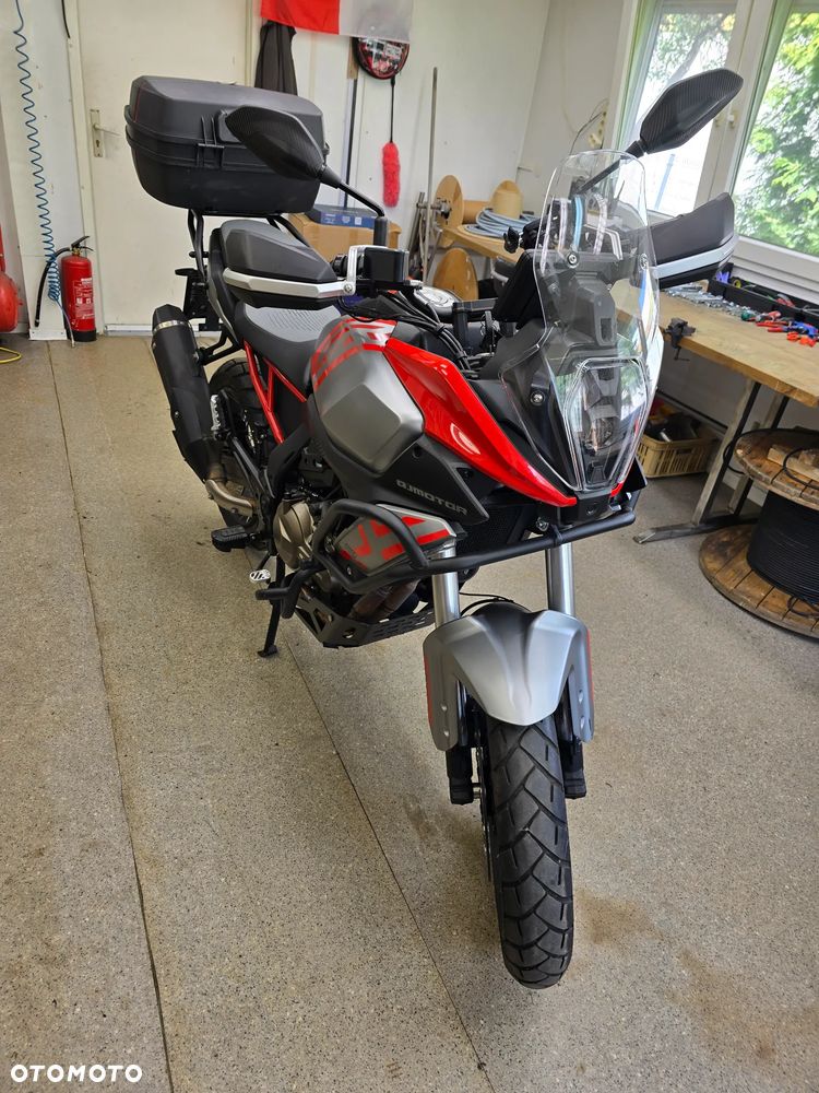 QJMOTOR SRT 600SX - 3