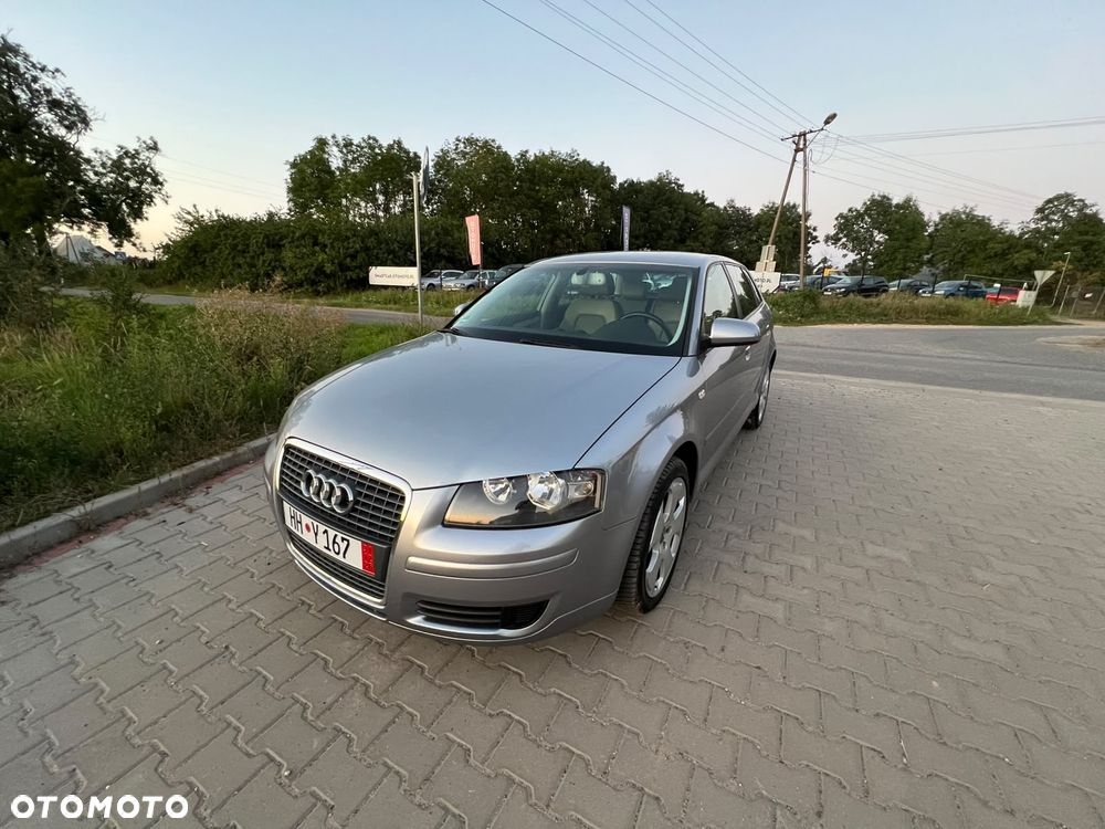 Audi A3 Sportback - 1