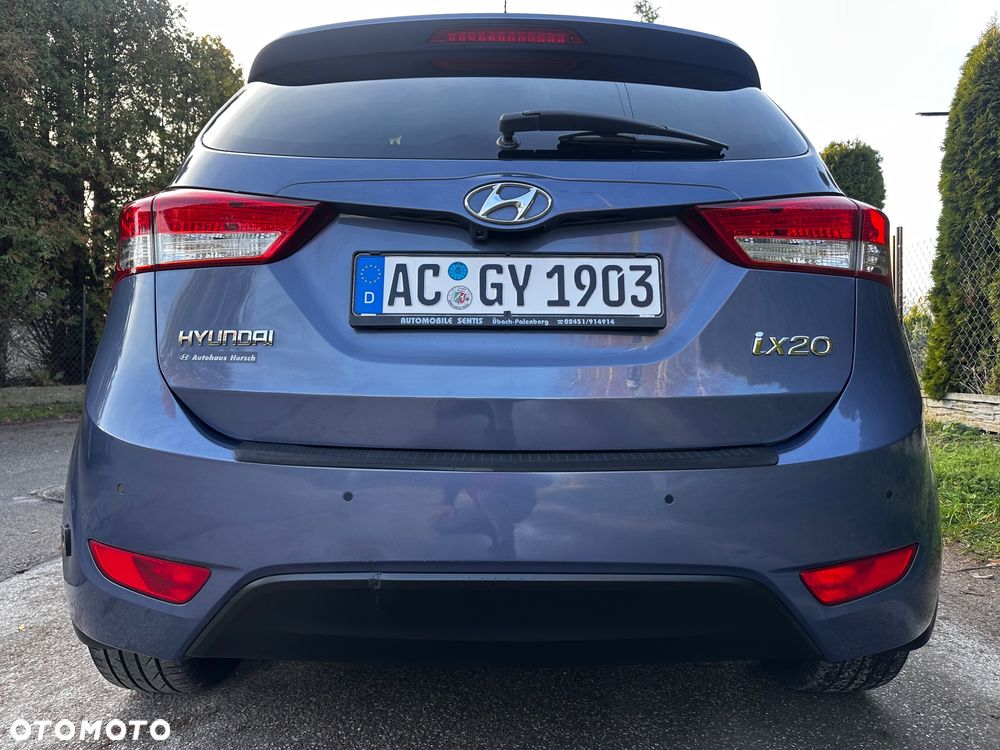 Hyundai ix20 1.4 Premium blue - 8