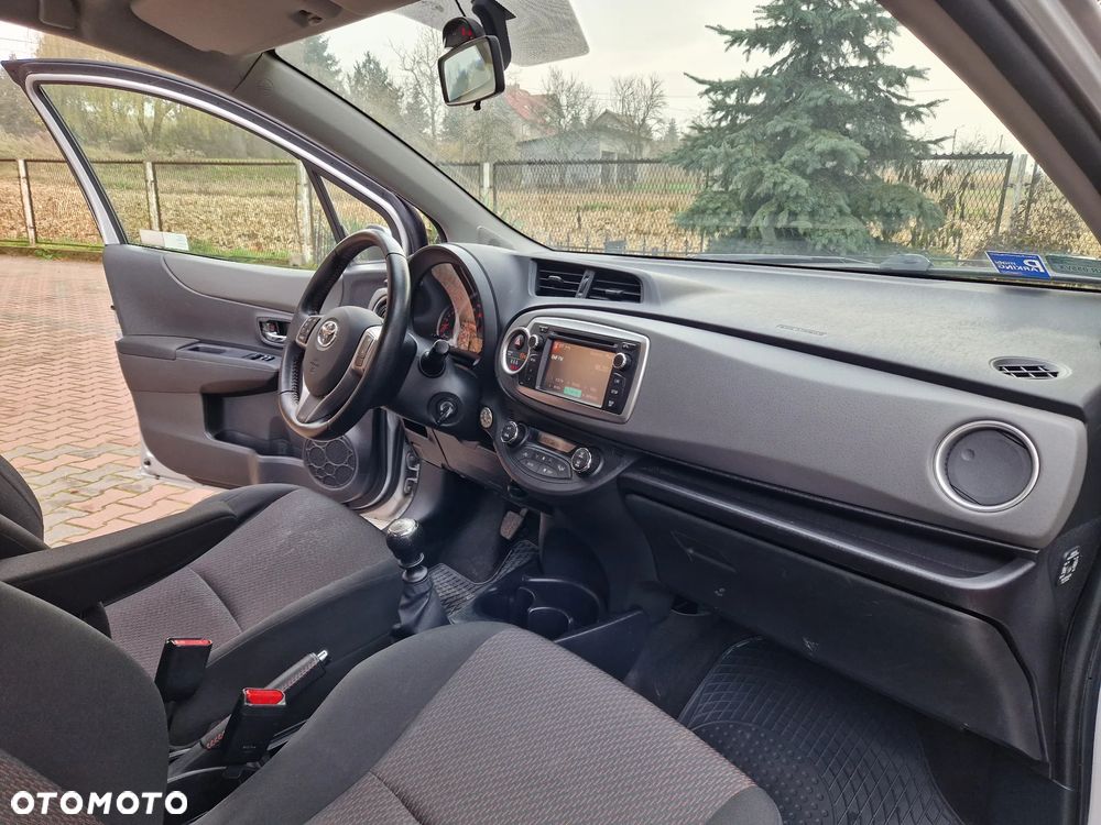 Toyota Yaris 1.33 Premium EU6 - 29