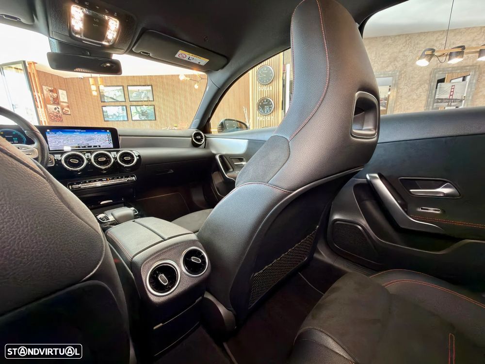 Mercedes-Benz A 250 e Style Plus - 19