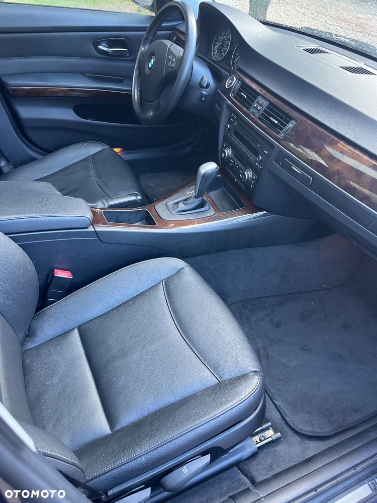 BMW Seria 3 ver-325i-xdrive-edition-exclusive - 3