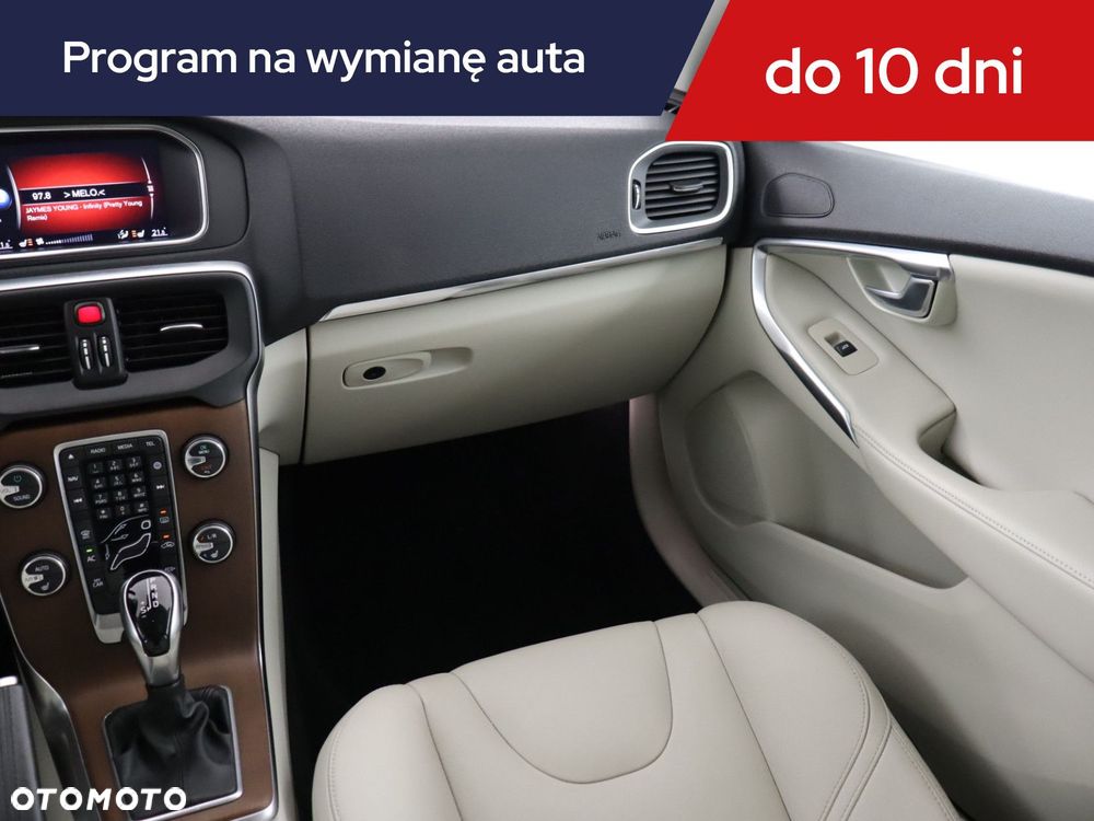 Volvo V40 - 10
