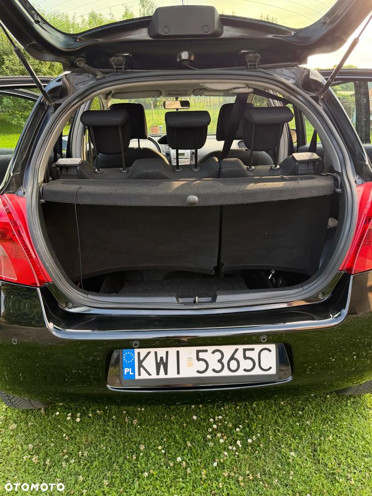 Toyota Yaris 1.3 Sol - 3
