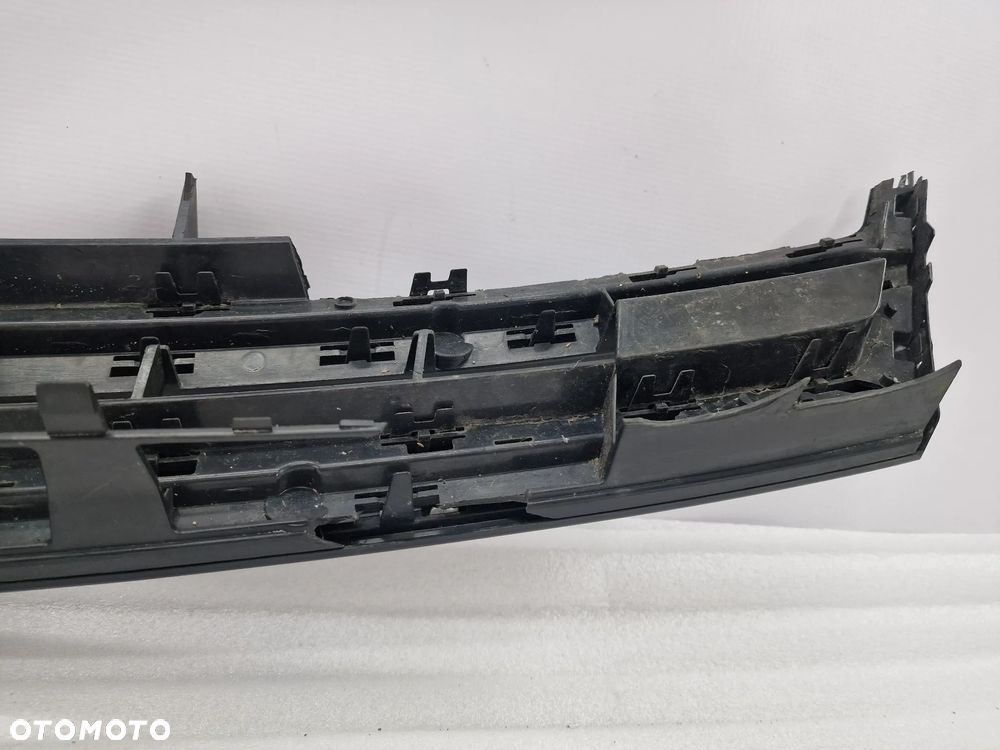 VW TOUAREG 7P6 / 7P 10- ATRAPA / GRILL PRZEDNI PRZÓD , NR 7P6853651A/D , NR AUKCJI GR122 - 26