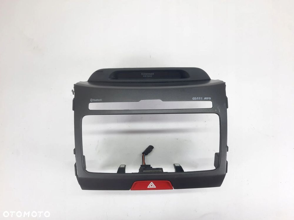 KIA SPORTAGE III RAMKA RADIA NAWIGACJI - 1