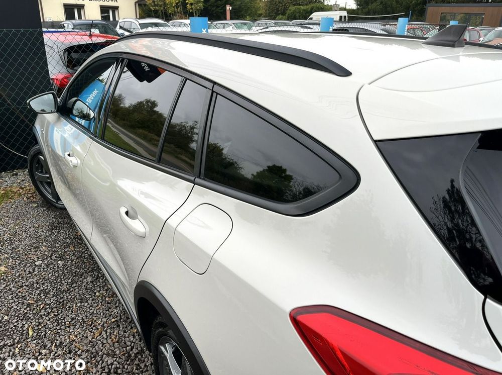 Ford Focus 1.0 EcoBoost Active Business - 25