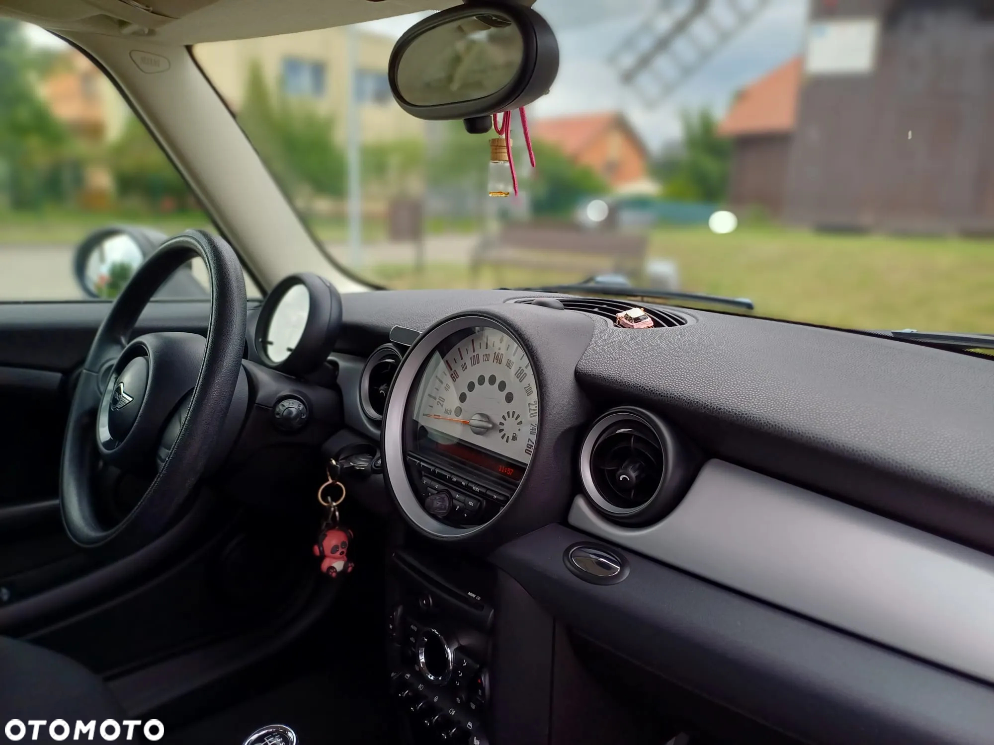 MINI ONE Standard - 8