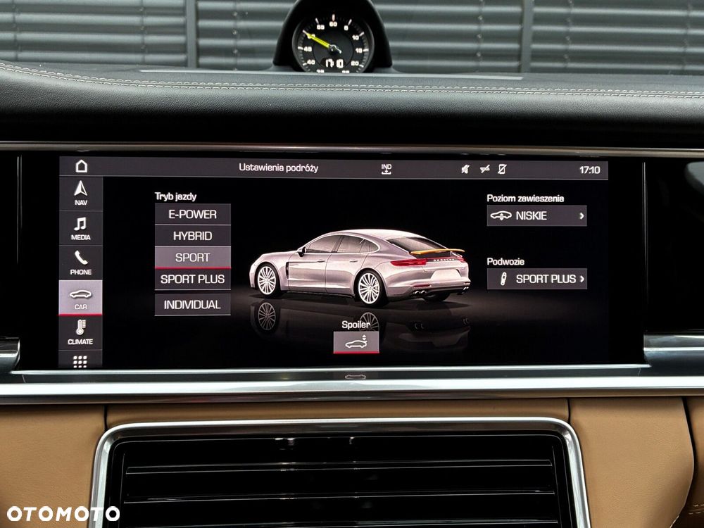 Porsche Panamera - 30