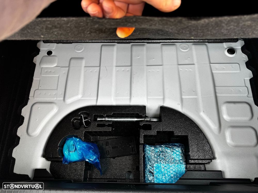 Peugeot e-208 Active - 22