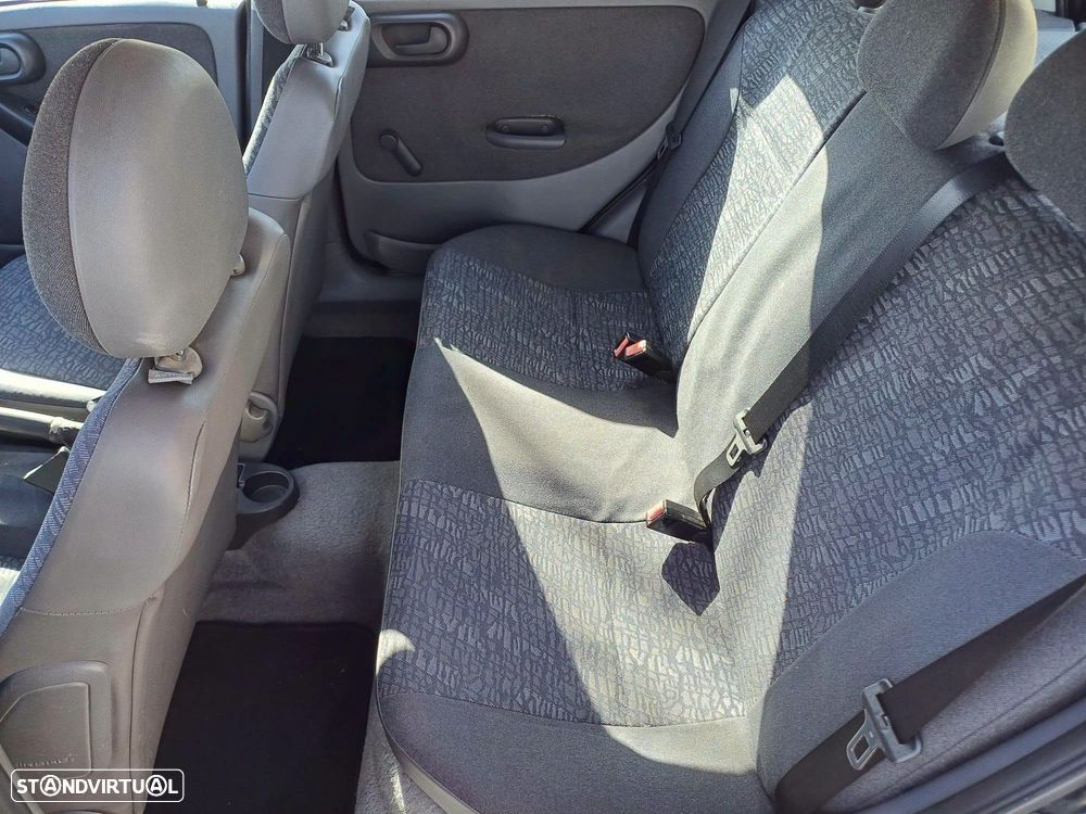 Opel Corsa 1.2 16V Confort - 8