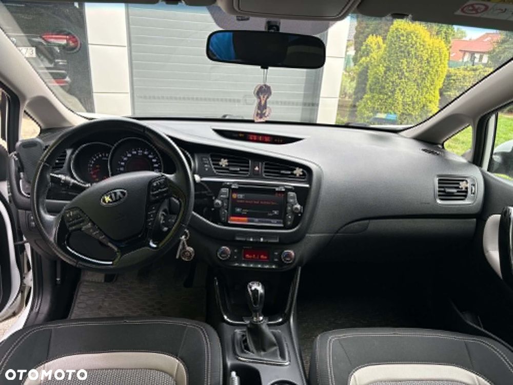 Kia Ceed - 5