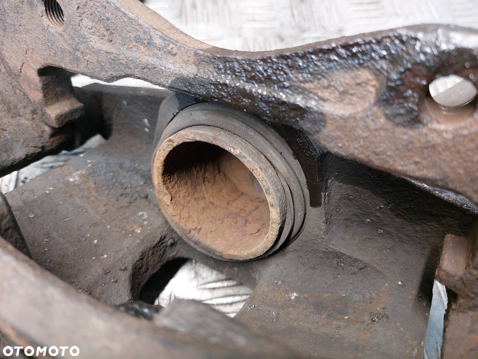 TARCZE HAMULCOWE PRZÓD + ZACISKI KIA CERATO I 2.0 CRDI BC140087 DF6229 - 9
