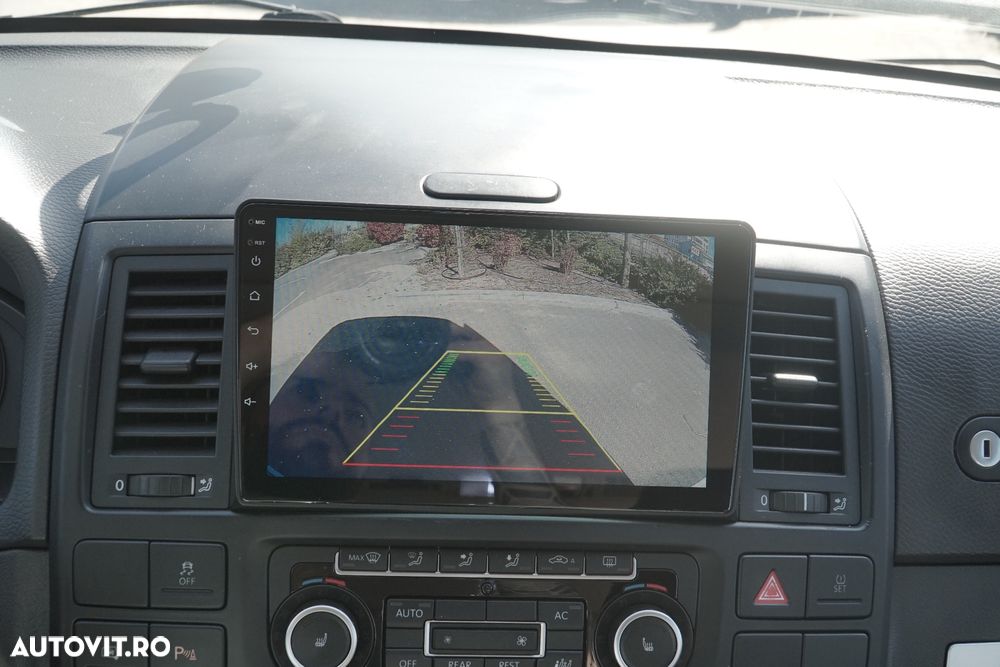 Volkswagen Multivan - 18