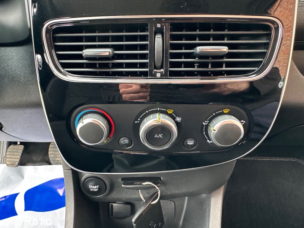 Renault Clio 1.2 16V 75 Limited - 23