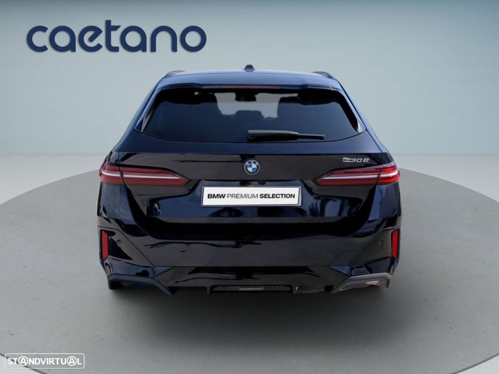 BMW 530 e Pack Desportivo M - 7