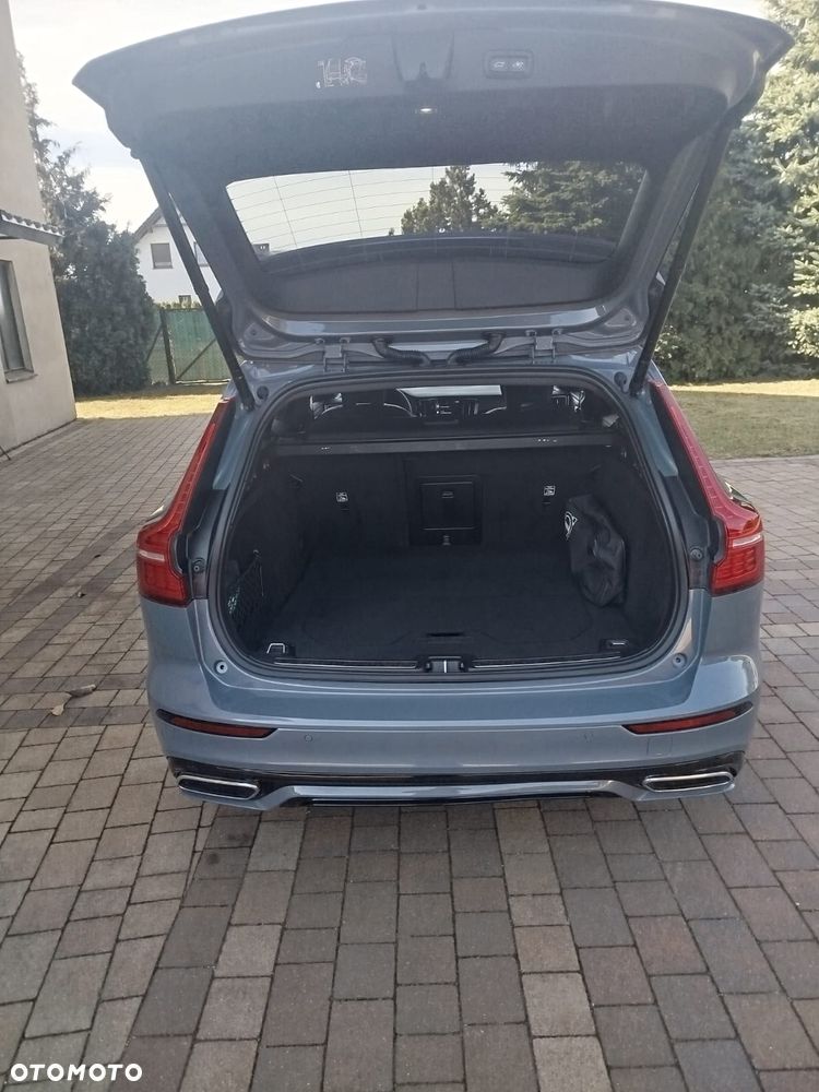 Volvo V60 D4 R-Design - 10