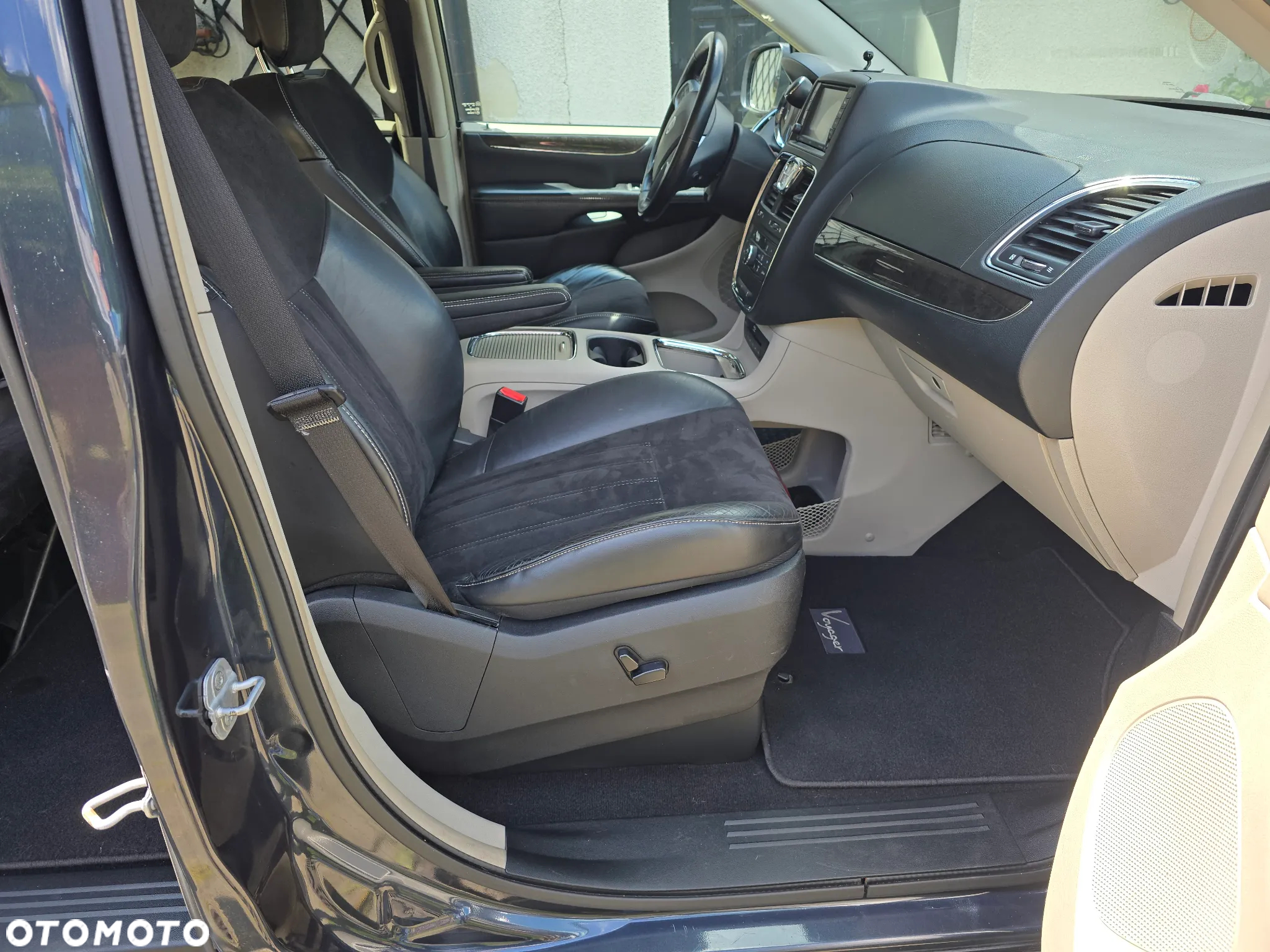 Lancia Voyager 2.8CRD Platinum - 8