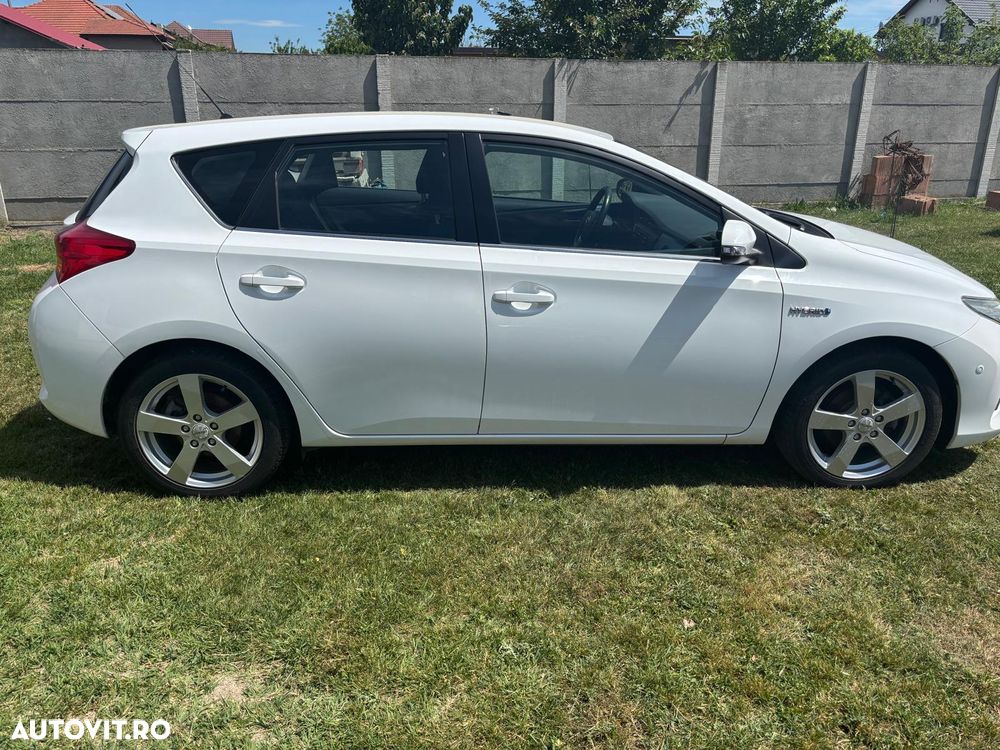 Toyota Auris - 4