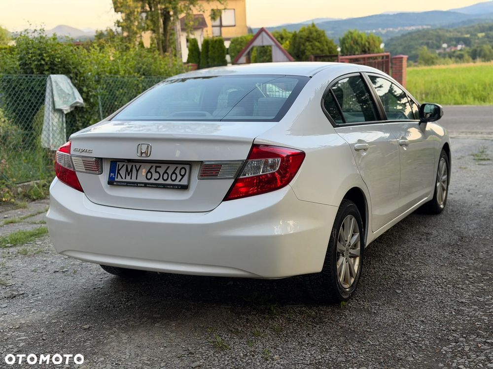 Honda Civic 1.8 Comfort - 13