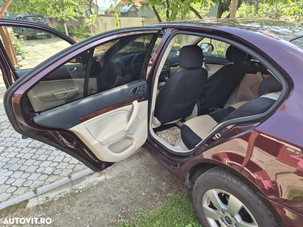 Skoda Octavia 1.2 TSI Ambiente - 11