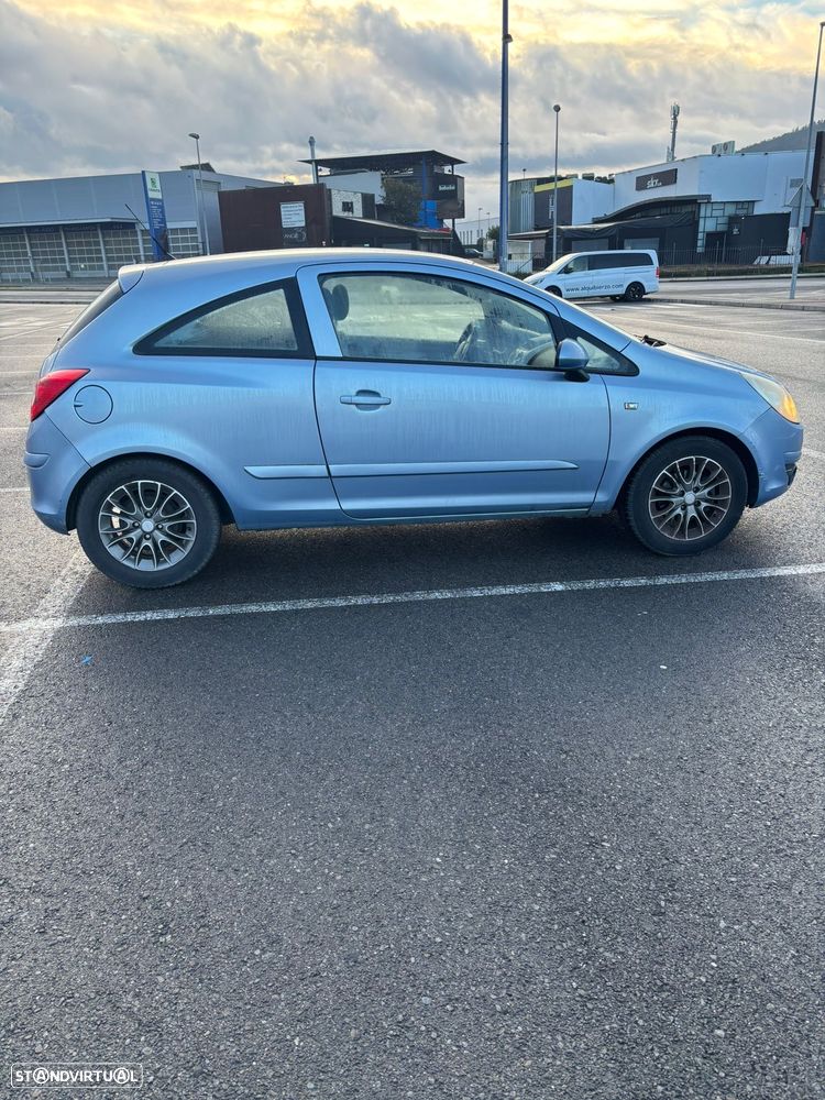 Opel Corsa 1.4 16V Sport - 3