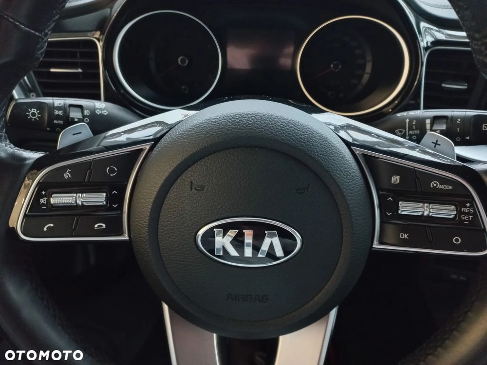 Kia Ceed 1.4 T-GDI L Business Line DCT - 17