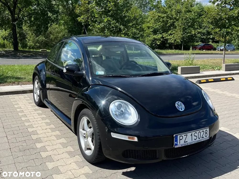 Volkswagen New Beetle - 1