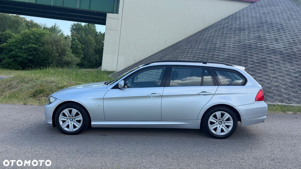 BMW Seria 3 320d xDrive - 4