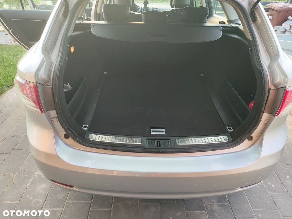 Toyota Avensis 2.0 D-4D Sol - 3