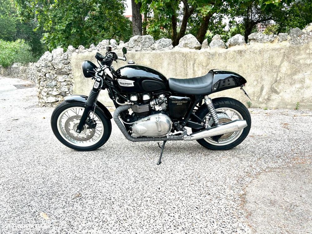 Triumph Thruxton CAFE RACER - 4