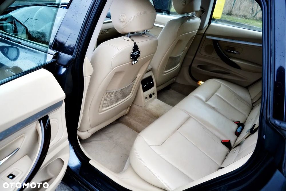 BMW 3GT 318d Modern Line - 32