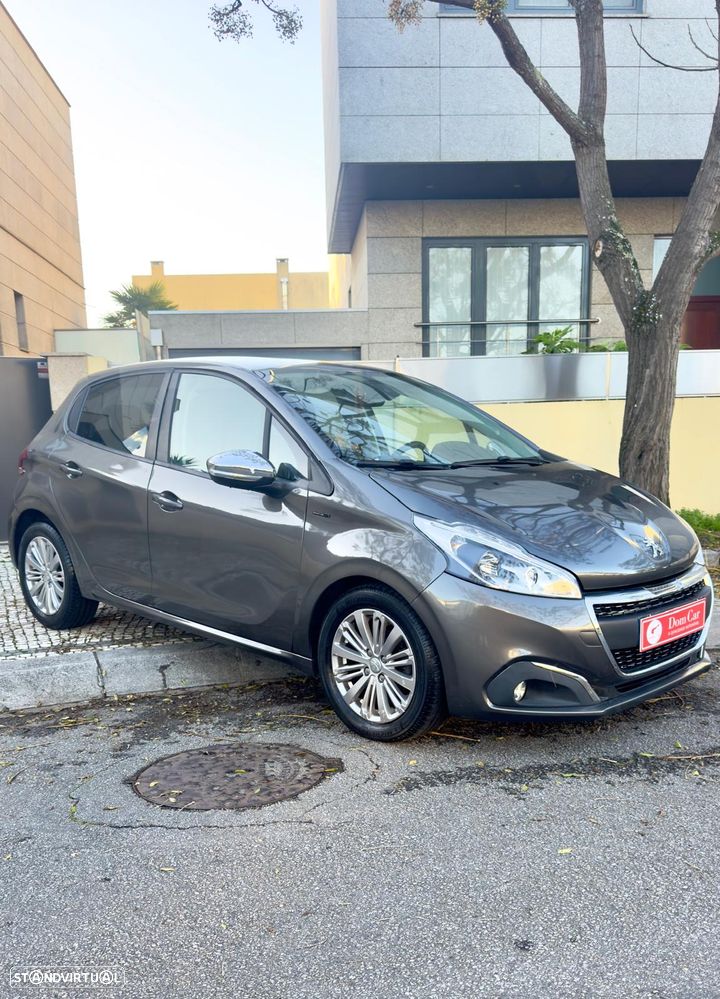 Peugeot 208 1.2 PureTech Signature - 2