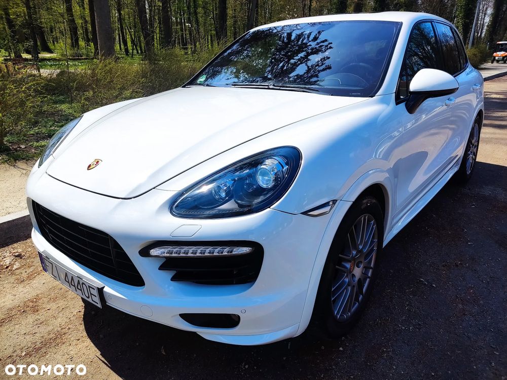 Porsche Cayenne - 4