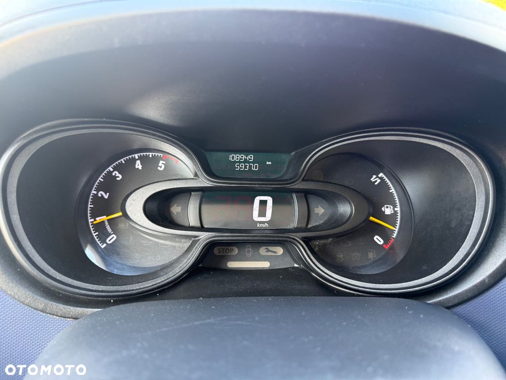 Opel Vivaro L2H1 2,9t Elegance Business - 26