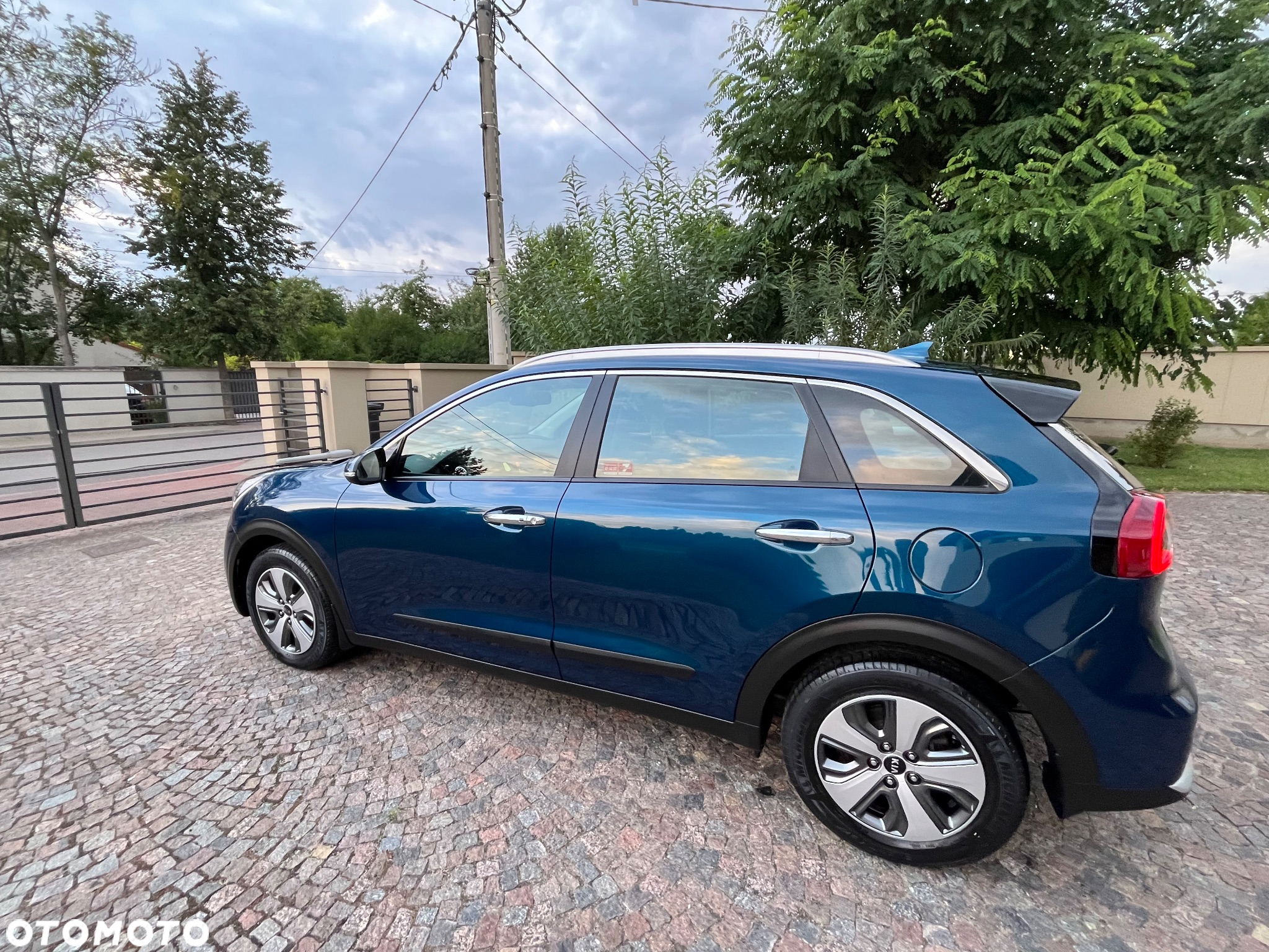 Kia Niro 1.6 GDI Hybrid L - 9