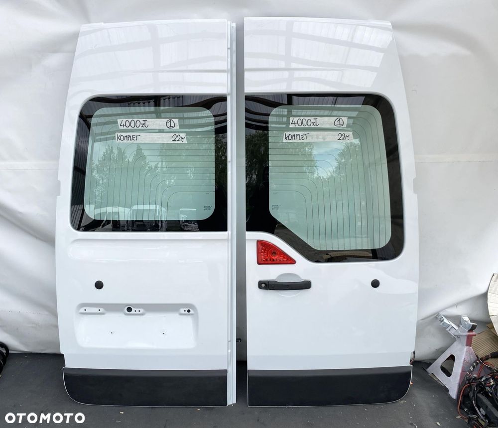 MASTER 3 4 MOVANO NV400 19- DRZWI TYLNE TYŁ BIAŁE PRZESZKLONE KOMPLET  22r. - 1