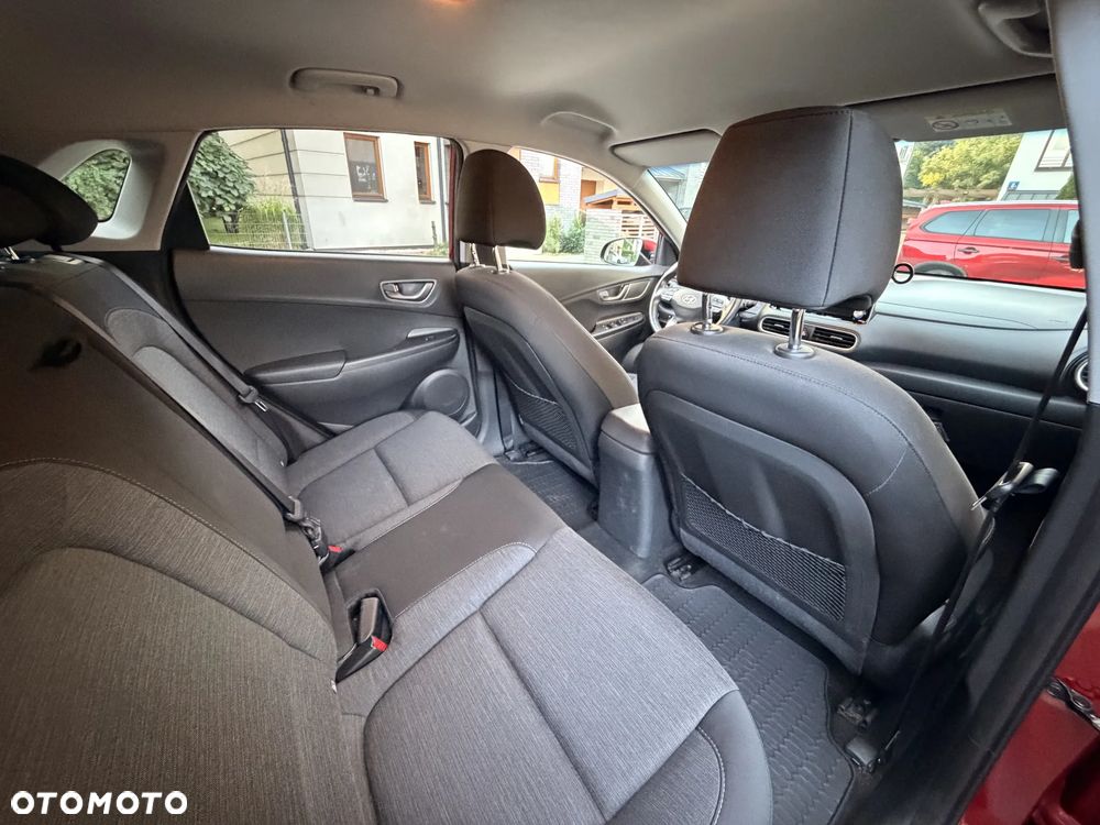 Hyundai Kona 64kWh Premium - 12