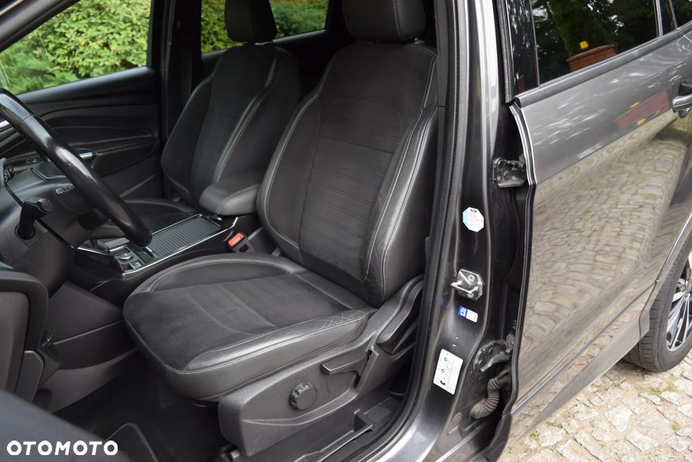 Ford Kuga 1.5 EcoBoost 2x4 ST-Line - 17