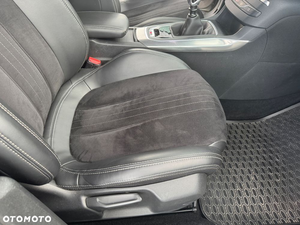 Peugeot 308 1.6 e-HDi Allure S&S - 9