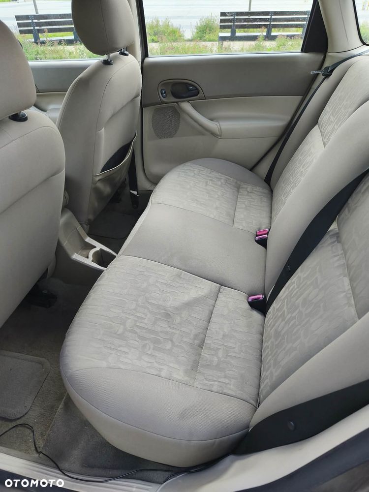 Ford Focus - 17