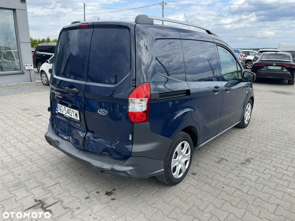 Ford Transit Courier - 7