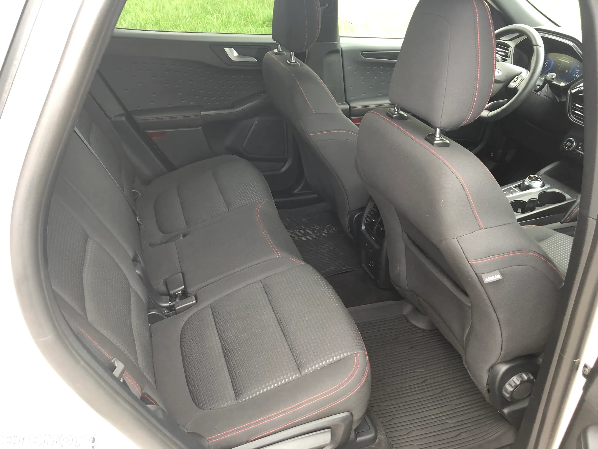 Ford Kuga - 8