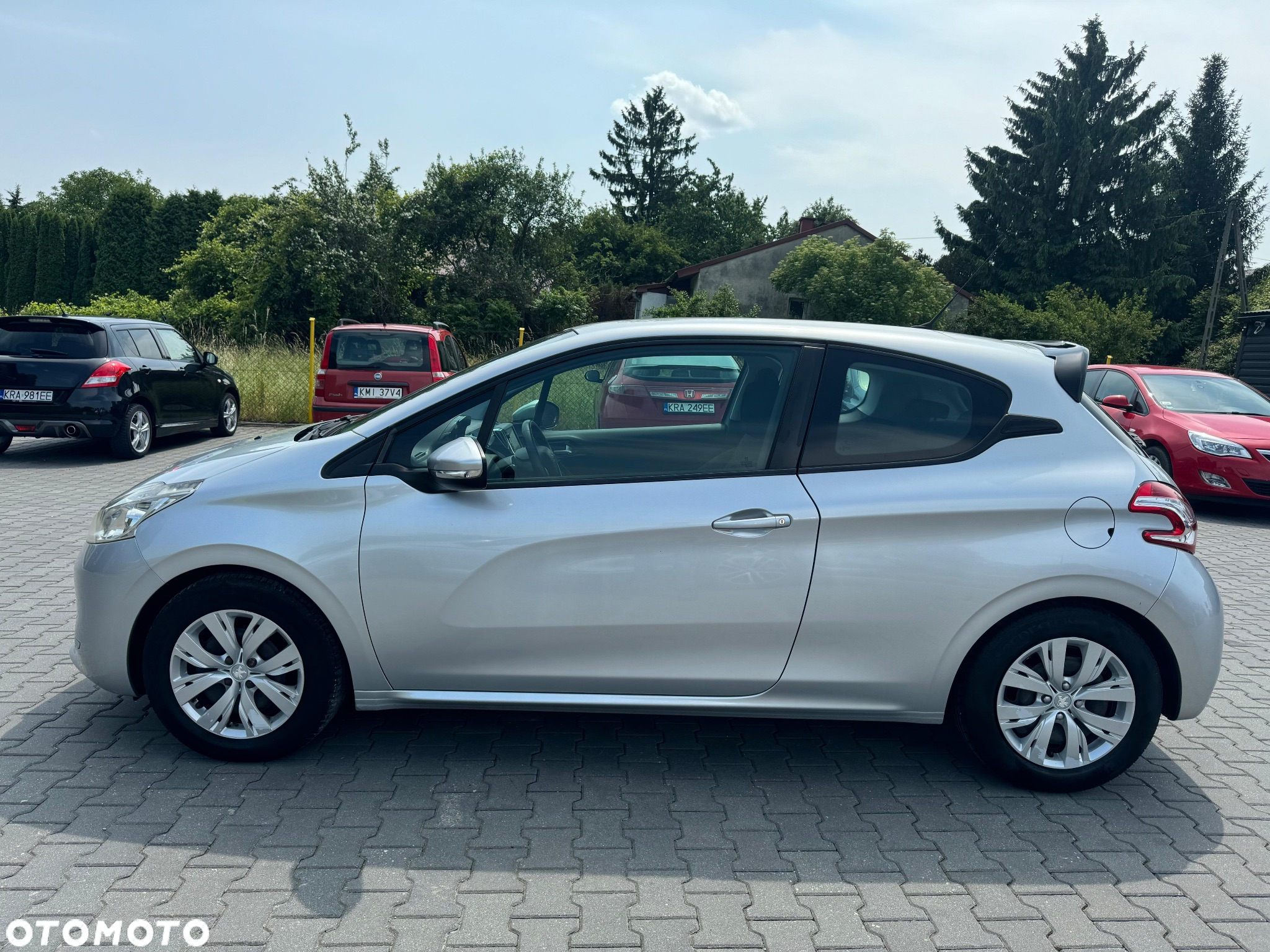 Peugeot 208 1.2 PureTech Active - 8