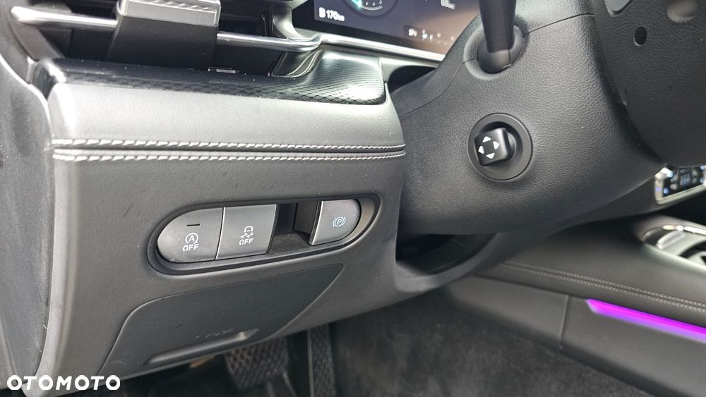 Genesis G90 - 22