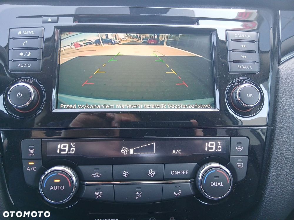 Nissan Qashqai 1.3 DIG-T N-Style EU6d - 23