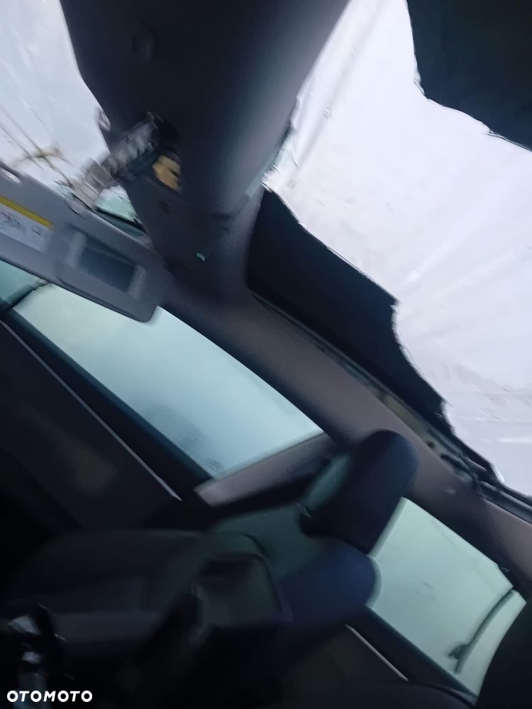 Tesla Model 3 - 4