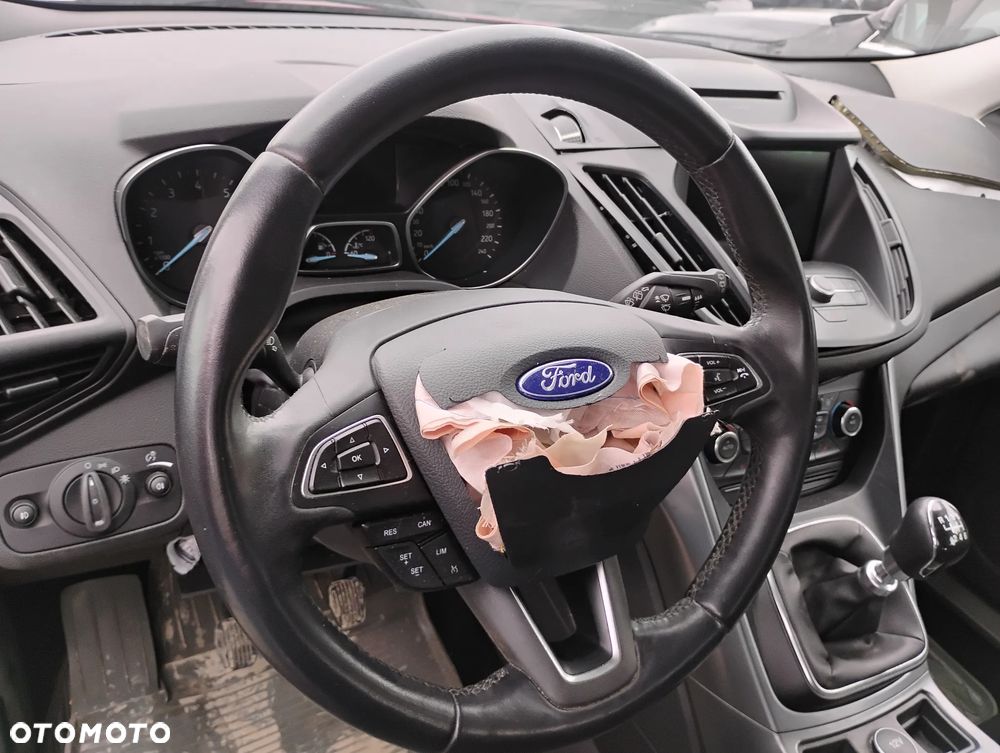 Ford Kuga - 20