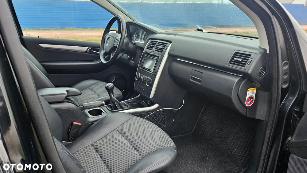 Mercedes-Benz Klasa B 200 CDI Elegance DPF Edition 10 - 32